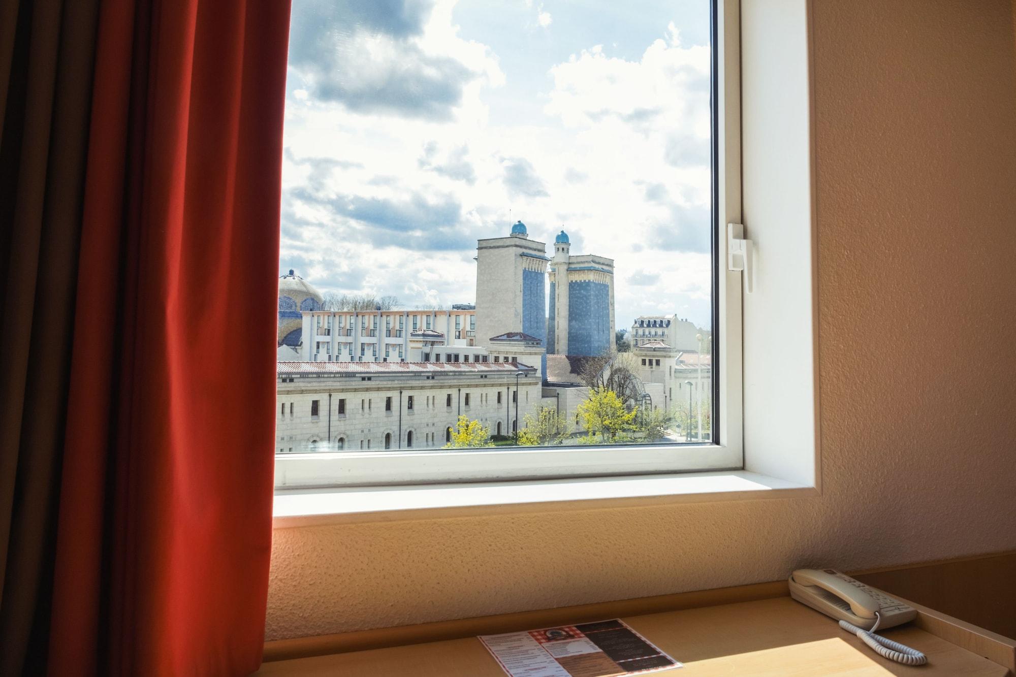 Отель Ibis Виши Экстерьер фото